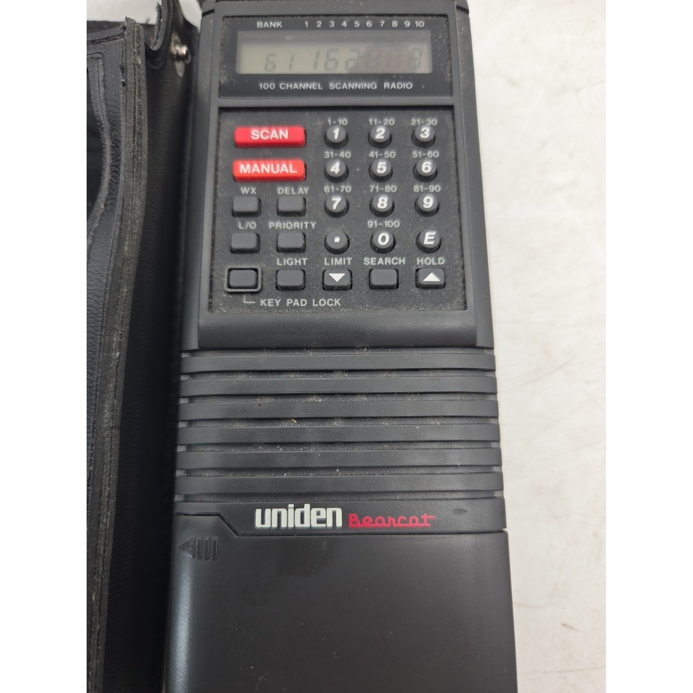 Uniden Bearcat Scanner BC100XLT W/ Case and Power Cord - Screen Issue WORK NOTES - Picture 3 of 10